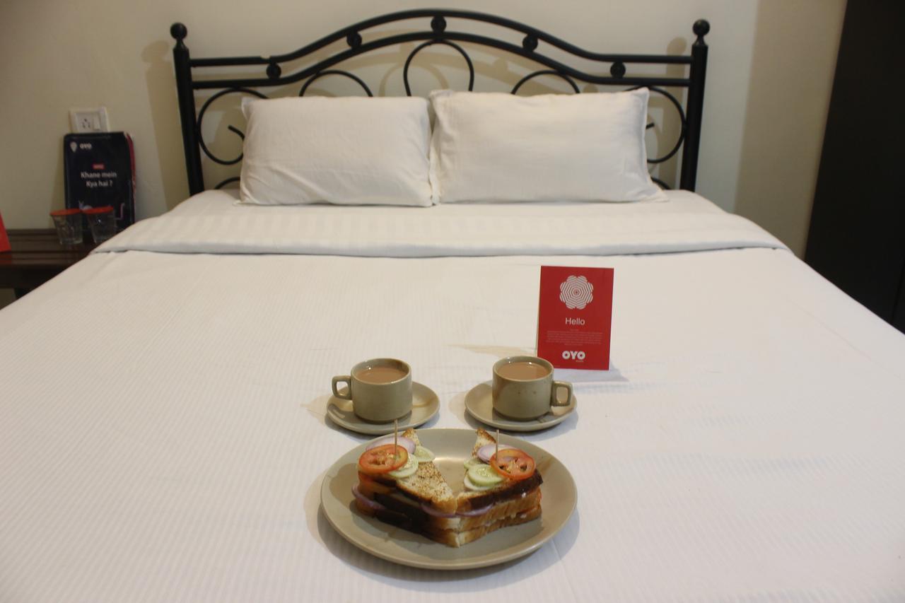 Hotel Oyo 7600 Elvins Place